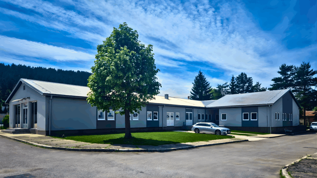 Glavna zgrada i poslovni objekat AutoCommerce MV