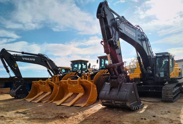 TSS kašika za bager montirana na Volvo mašinu